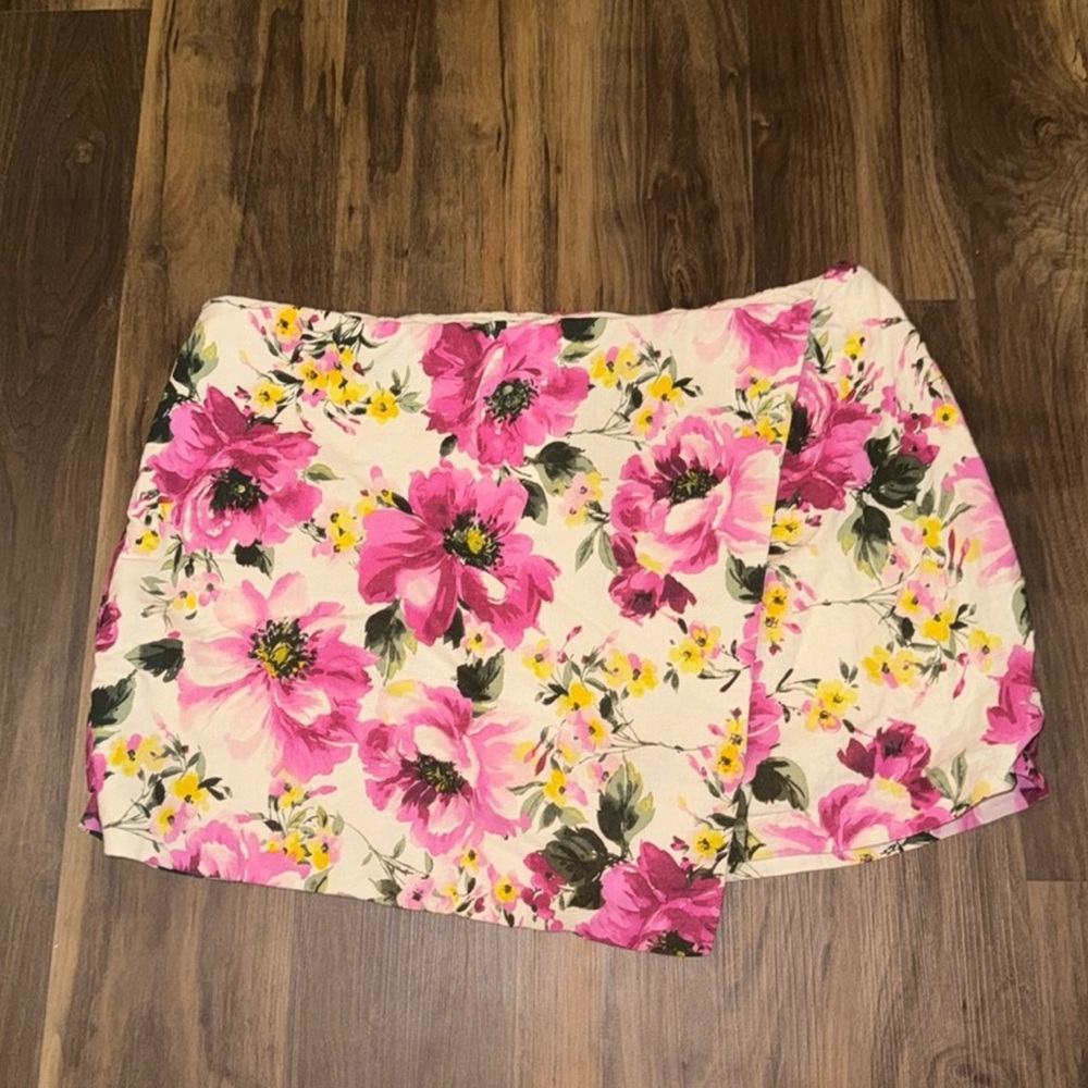 The A&F Scarlett Linen-Blend Wrap Mini Skort size XL